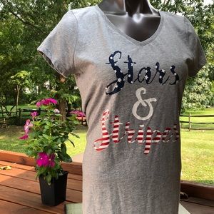 Stars & Stripes Gray Womens M Shirt T Shirt St. John’s Bay V-Neck Short Sleeve